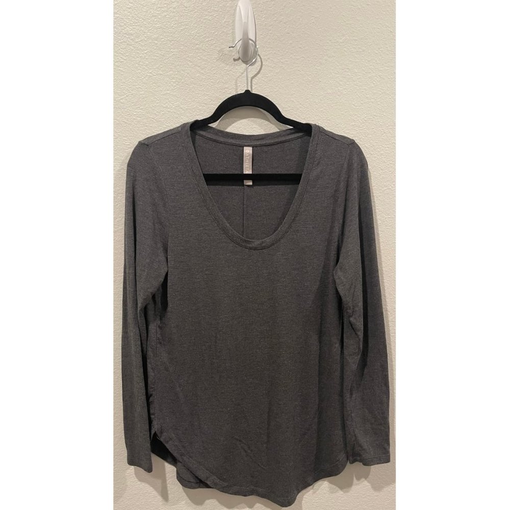 ATHLETA Grey Long Sleeve Blouse